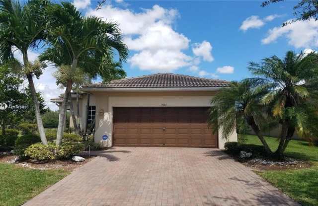 7884 NW 123rd Ave photos photos