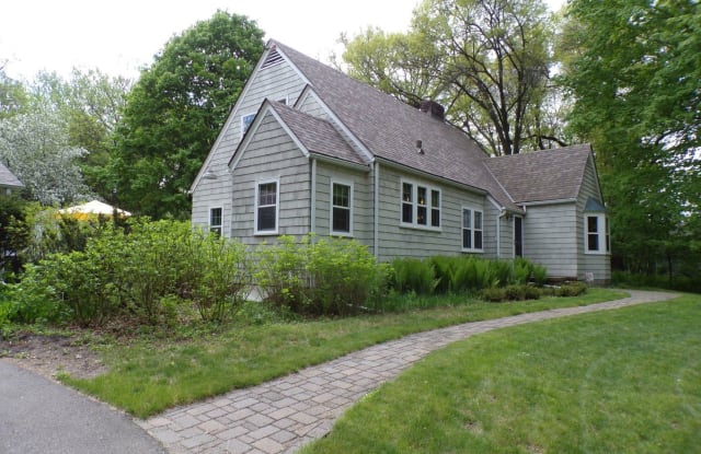 4870 Otter lake road - 4870 Otter Lake Road, White Bear Lake, MN 55110