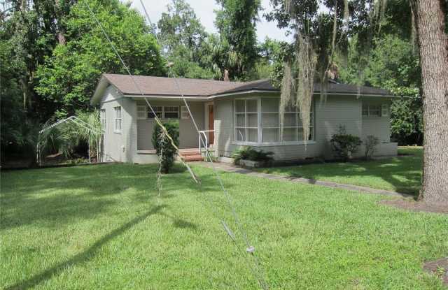 20 SW 23 STREET - 20 Southwest 23rd Street, Gainesville, FL 32607 20 SW 23 STREET - 20 Southwest 23rd Street, Gainesville, FL 32607