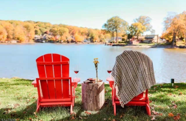 209 Hudson Ave - 209 Hudson Avenue, Hopatcong, NJ 07843