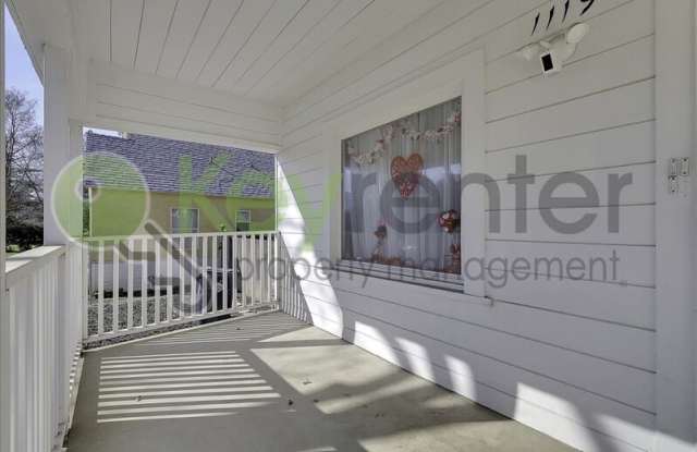 1119 Lochbrae Rd photos photos