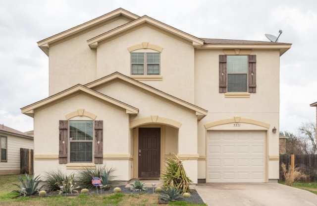 SOUTH AUSTIN COTTAGE CHARM! photos photos
