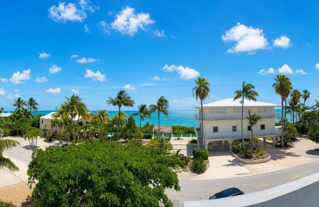 229 West Seaview Circle Gallery 4