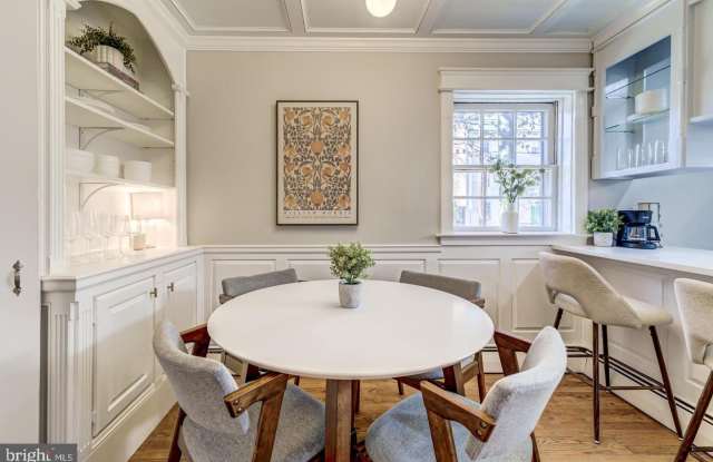 1223 PRINCE Street Gallery 2