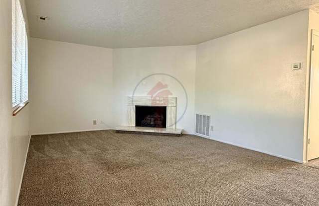351 Noble Road Gallery 3