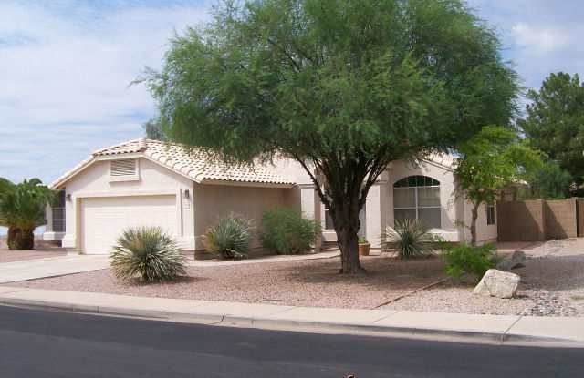 COMING SOON IN WELL-KEPT NO HOA NEIGHBORHOOD!!! photos photos