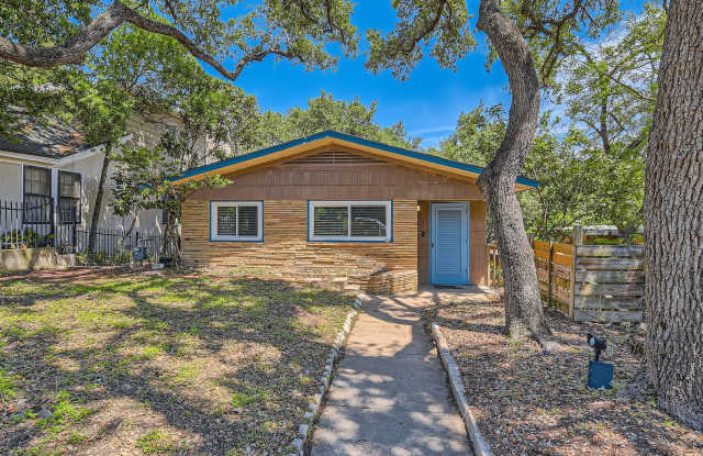 House for Lease in Travis Heights! - 1014 Reagan Terrace, Austin, TX 78704