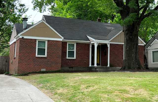 Near Chickasaw Gardens! Split bedroom floor plan! Huge fenced in back yard! photos photos Near Chickasaw Gardens! Split bedroom floor plan! Huge fenced in back yard! photos photos