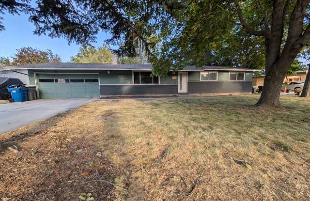 3-Bedroom Home in Great Location - 4160 North Maple Grove Road, Boise, ID 83704
