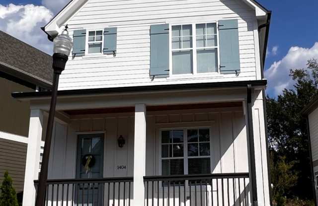 Savannah Square - 3BR/3BA For Rent Gallery 1