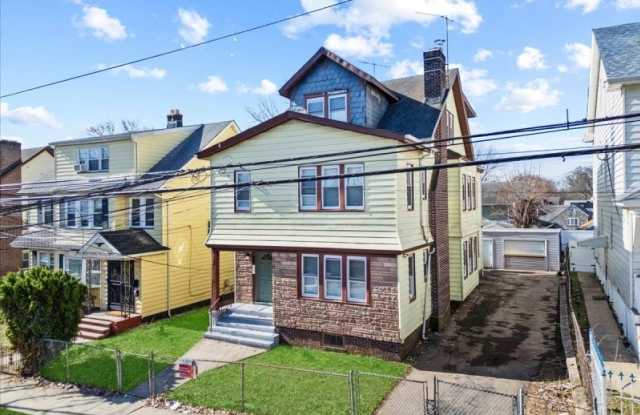 76 Grumman Ave photos photos