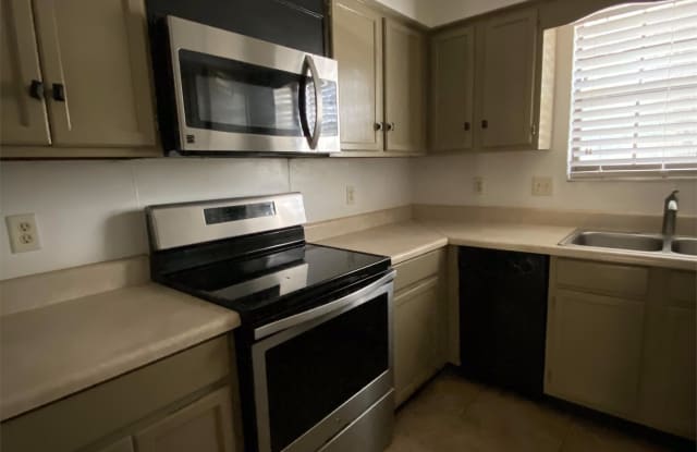 4873 Roosevelt Boulevard - 4873 Roosevelt Boulevard, Jacksonville, FL 32210