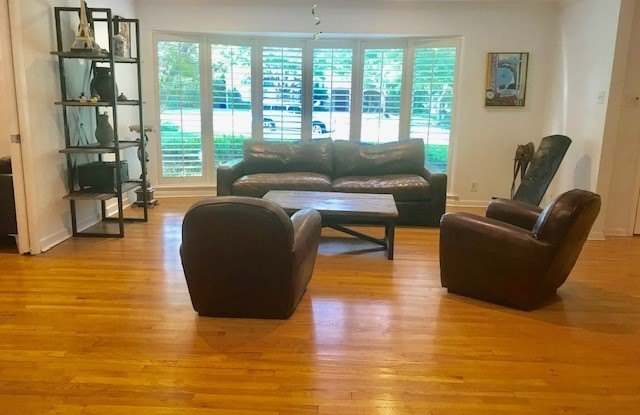 6536 Dykes Way Gallery 2
