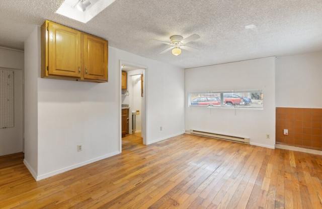 2529 West Vermijo Avenue - B Gallery 4