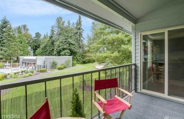 4647 W Lake Sammamish Pkwy NE E301 Gallery 3