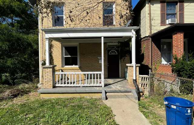1528 Methyl St photos photos