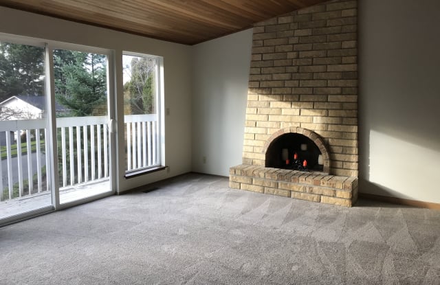 9806 159th Place Northeast - 9806 159th Place Northeast, Redmond, WA 98052