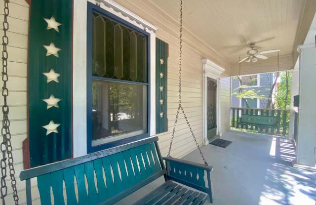 Charming 2/1 in Hyde Park- 4518 Depew! Gallery 4
