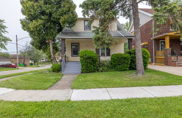4696 E 85th St photos photos