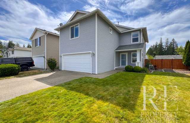 Beautifully Maintained Home with Spacious Loft, Walk-In Closets & Manicured Backyard photos photos