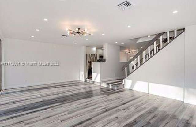 847 NW 81st Ter Gallery 2