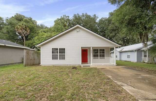558 Lena St photos photos