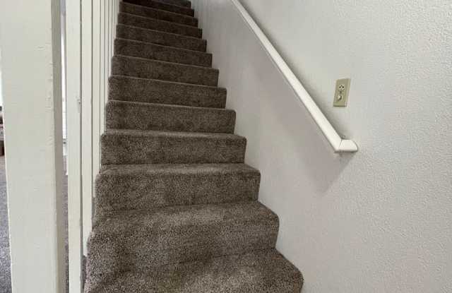 Charming Townhouse (2 Bed / 1.5 Bath) photos photos
