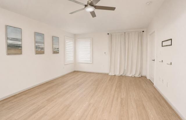 6068 BUCKING BRONCO Drive Gallery 3
