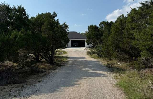 Hill Country Living - Gated & Fenced 3 Bedroom House on 1 Acre in Fischer Gallery 4