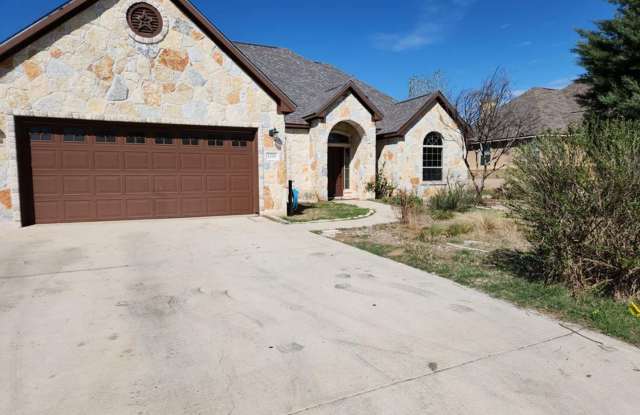 Large 4 bedroom 2.5 bath home photos photos