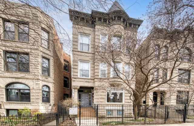 1345 N Maplewood photos photos