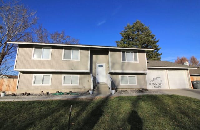 8130 W Falls Pl photos photos