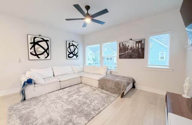 11102 QUANTUM Court photos photos