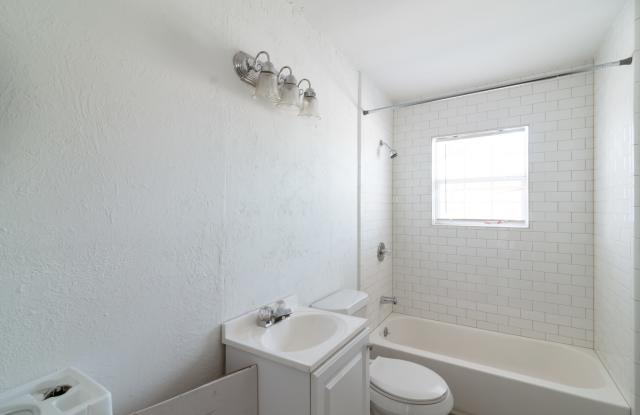 5112 Avenue H - 1 Gallery 2