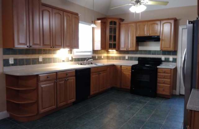 2641 Acorn Avenue Northeast Gallery 4