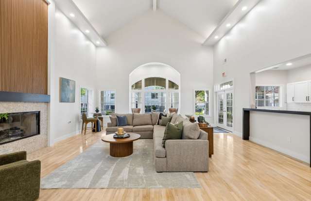 530 Buckingham Gallery 2