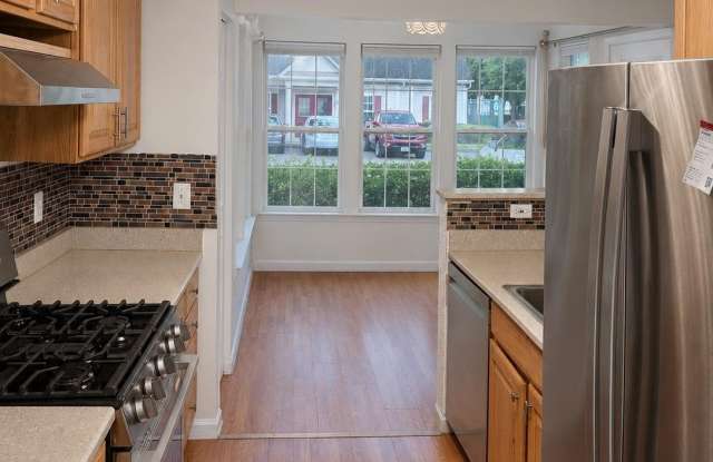 7530-D COXTON Court Gallery 3