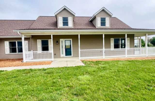 NEW LISTING! 3 Bedroom home photos photos NEW LISTING! 3 Bedroom home photos photos