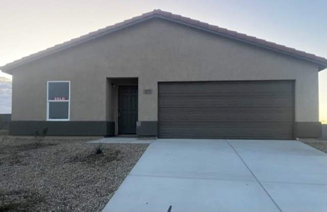 4 Bedroom (2yr New house) 2 Bath with fenced yard and garage - 5570 South Havasu Creek Road, Fort Mohave, AZ 86426