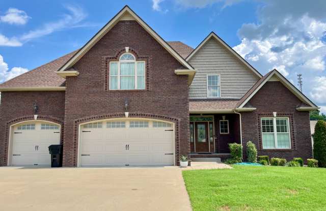 Large Executive Home in Adams with Easy Access to I24 photos photos