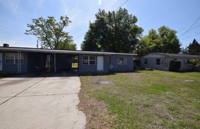 2 Bedroom 1Bath Duplex For Rent at 104 W Lancaster Road Orlando, FL 32824 photos photos