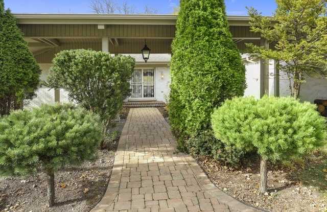 1910 South Ridge Road Gallery 4