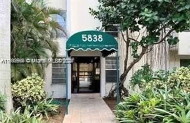 5838 SW 74th Ter - 5838 Southwest 74th Terrace, South Miami, FL 33143