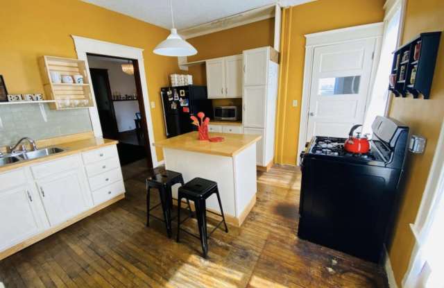 244 Aurora Avenue Gallery 2