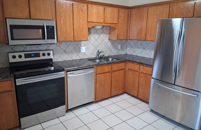 1005 Circle M Drive - B Gallery 4