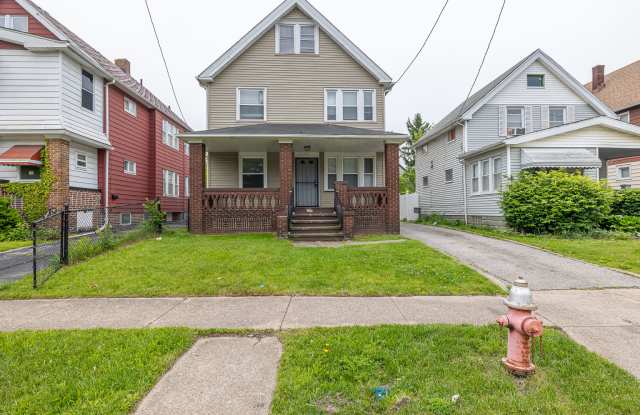 12402 Griffing Ave photos photos
