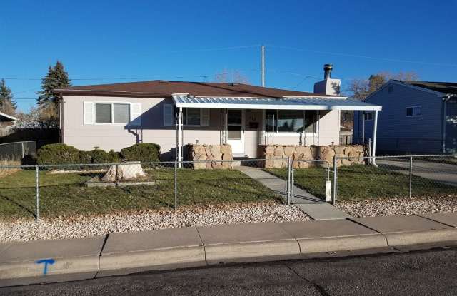 213 Stanfield Avenue - 213 Stanfield Avenue, Cheyenne, WY 82007