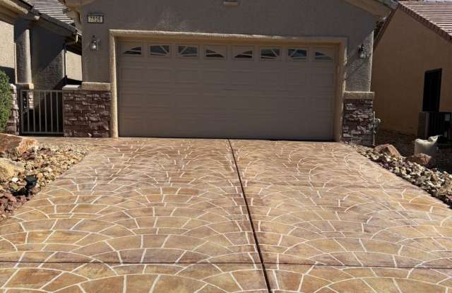 Sun City Charmer! photos photos