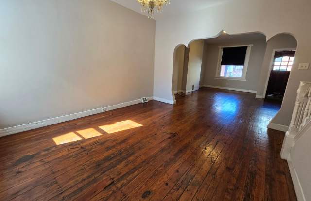 Huge 4 bed 2 full bath home in the heart of Fairmount. photos photos
