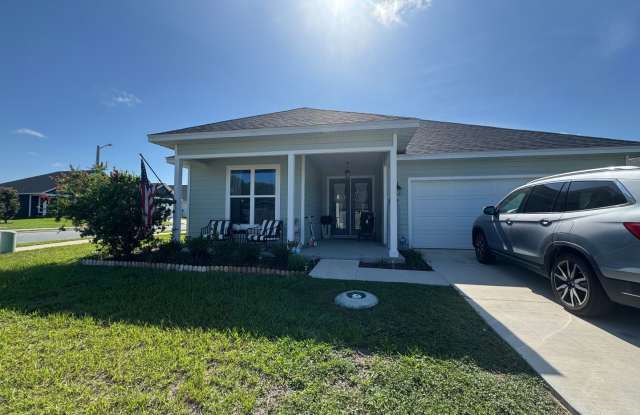 Charming 4-Bedroom Home in Desirable Alachua Neighborhood! photos photos